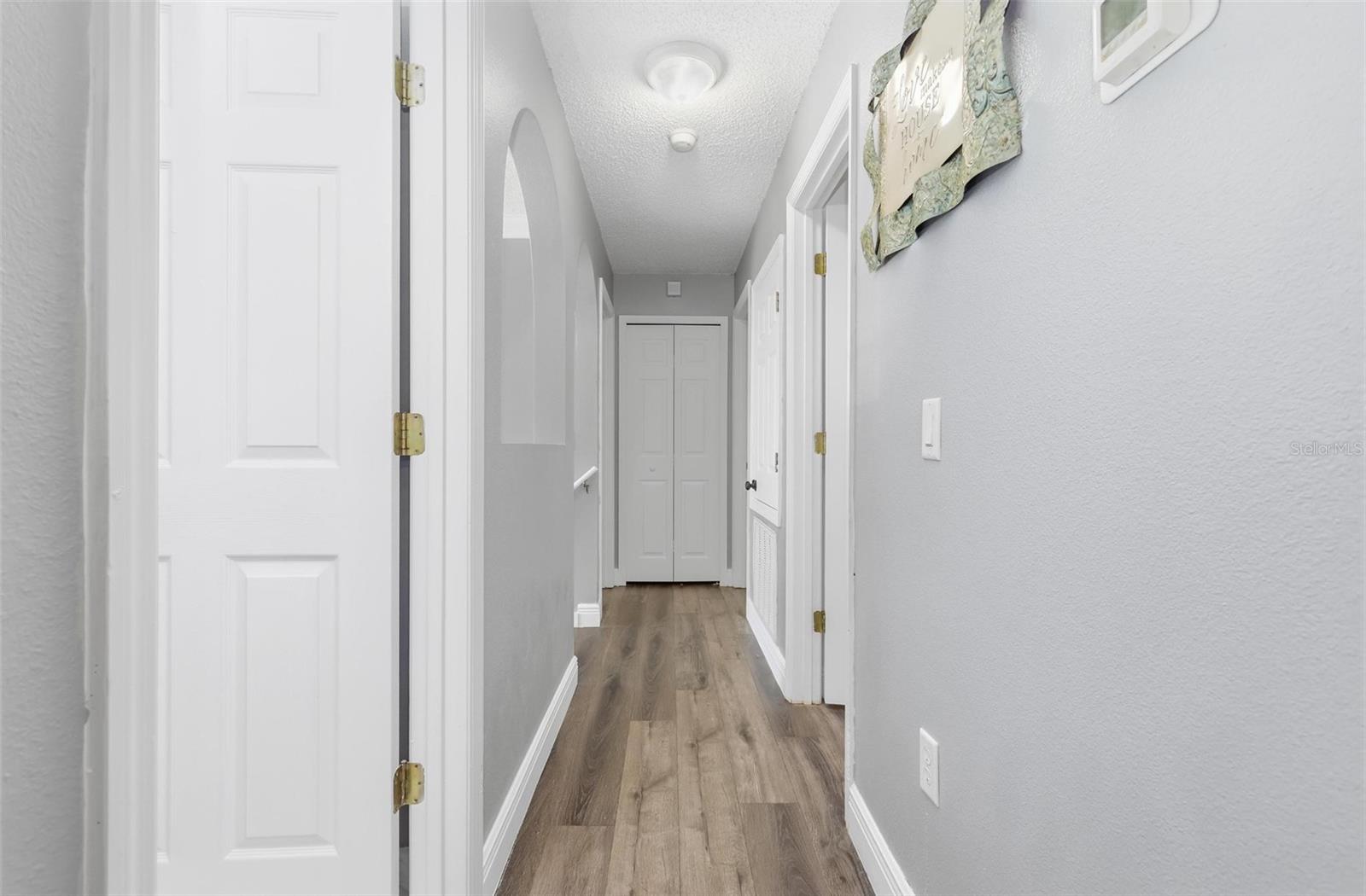 STERLING WOODS - Residential