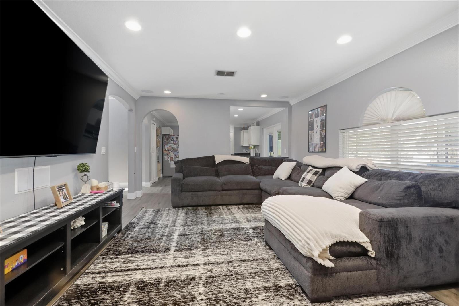 STERLING WOODS - Residential