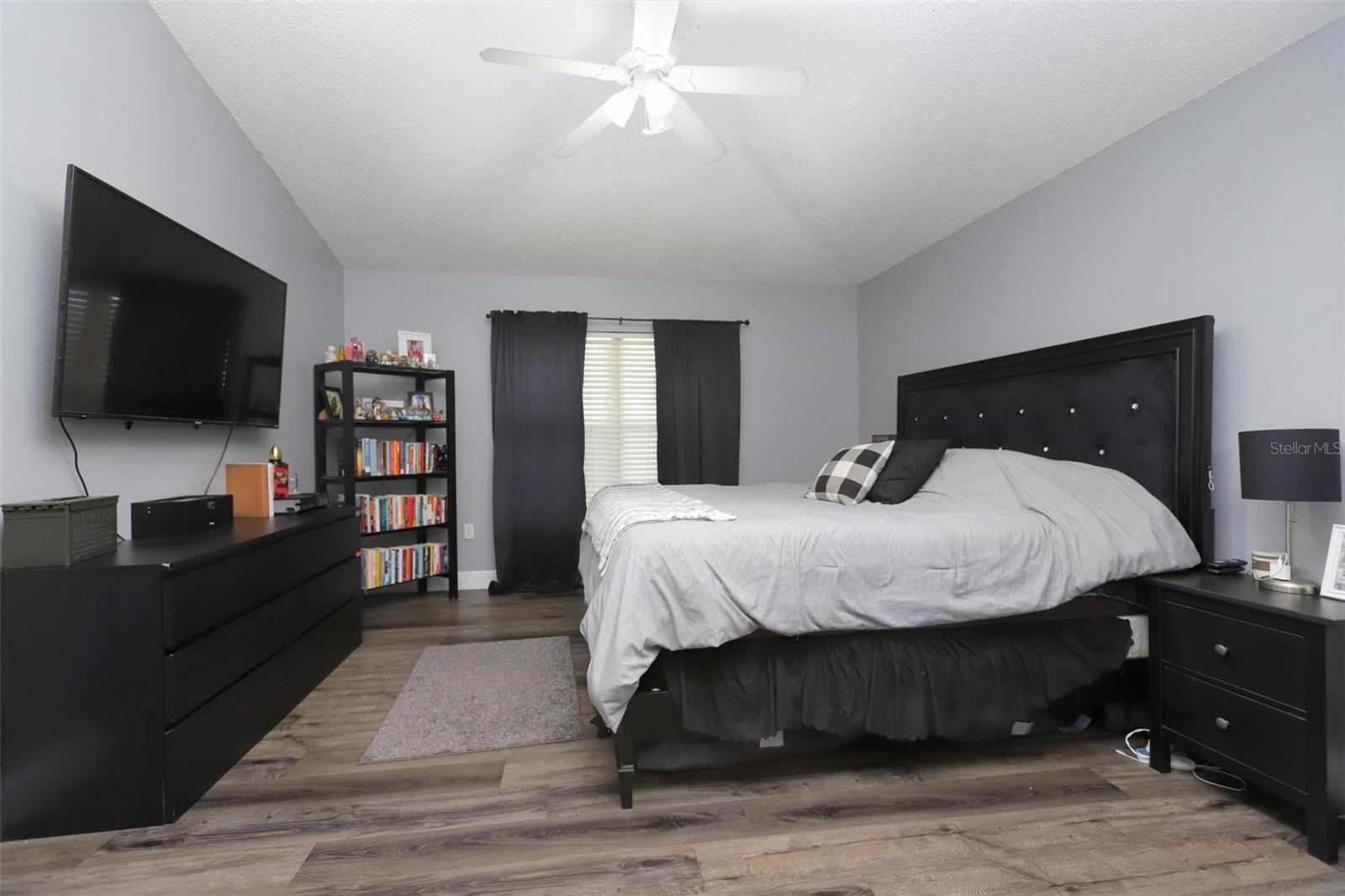 STERLING WOODS - Residential