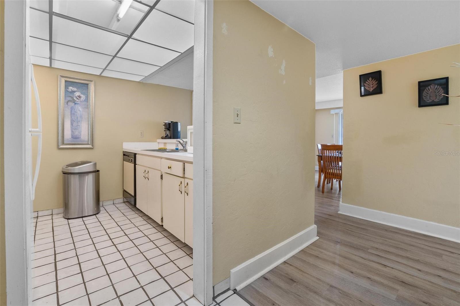 713 OLDE CAMELOT CIRCLE 3303-4
