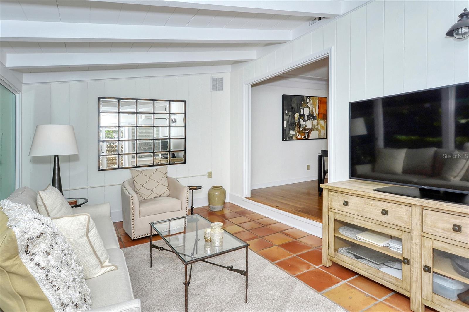 MIDWOOD MANOR - Residential