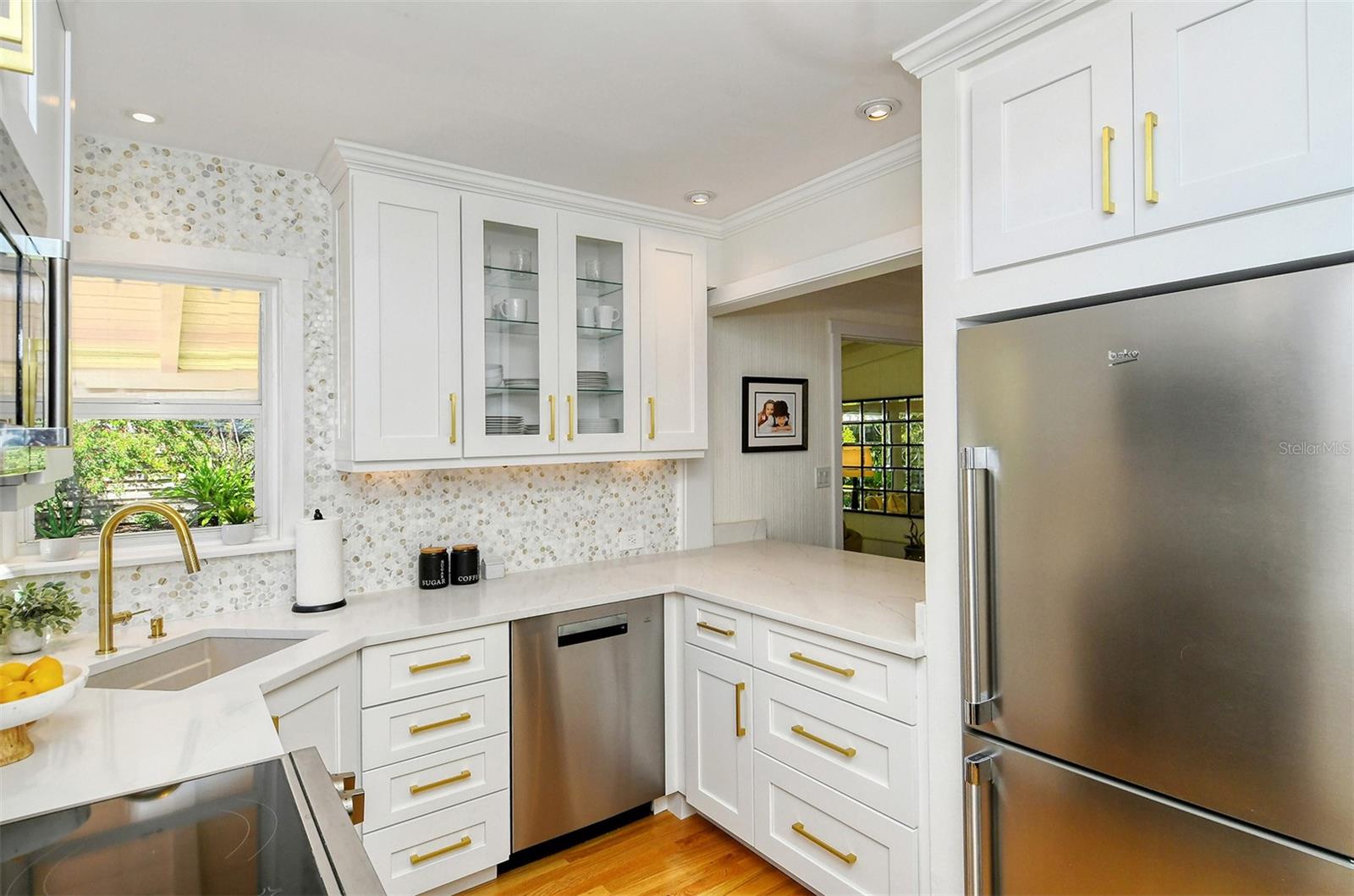 MIDWOOD MANOR - Residential