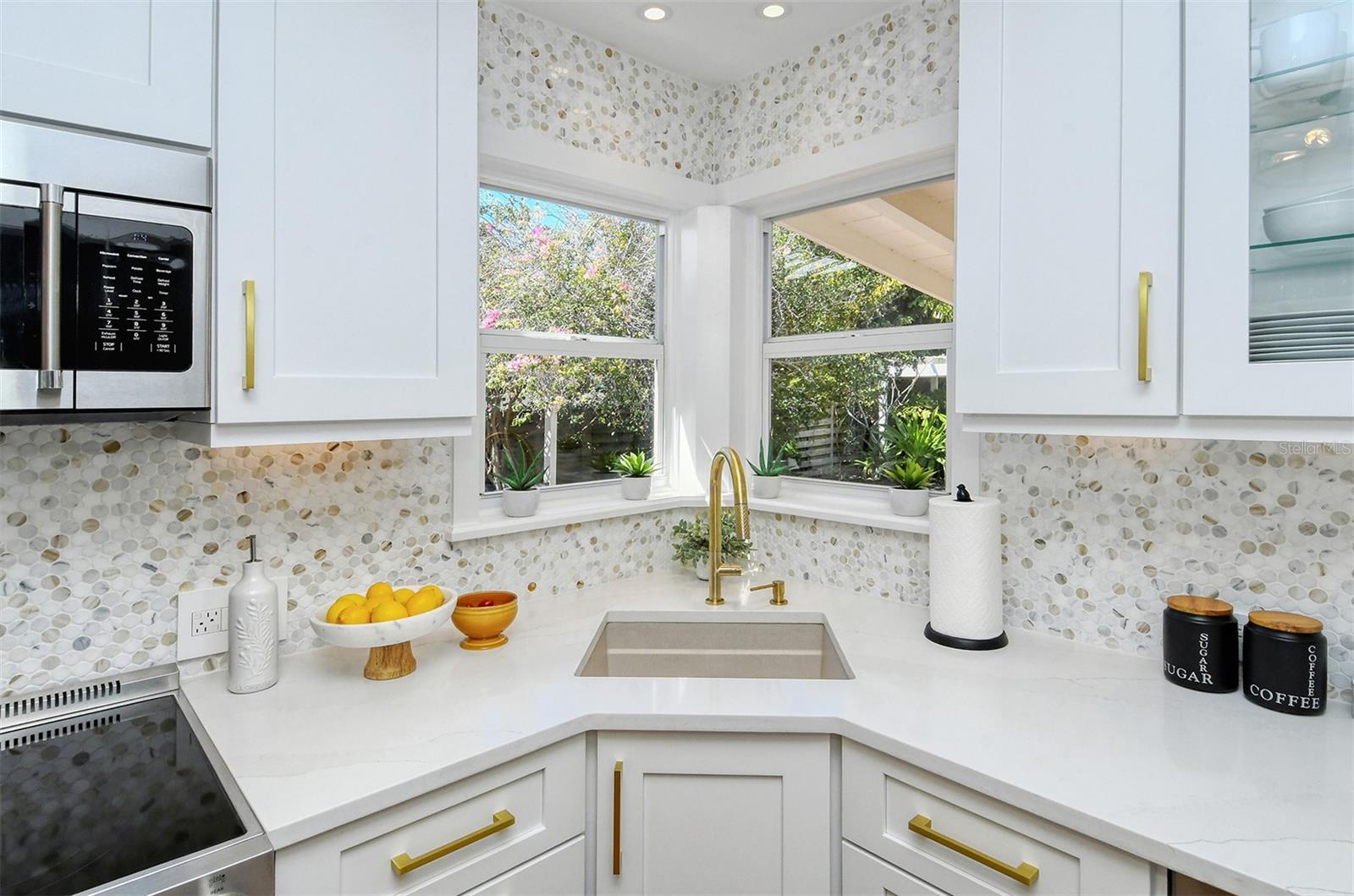 MIDWOOD MANOR - Residential