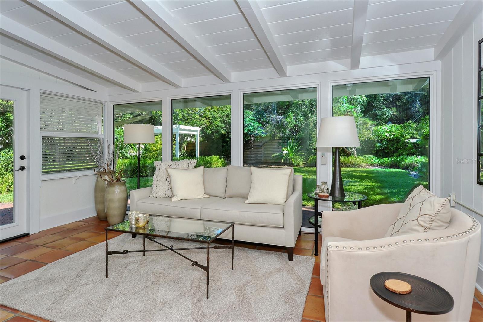 MIDWOOD MANOR - Residential