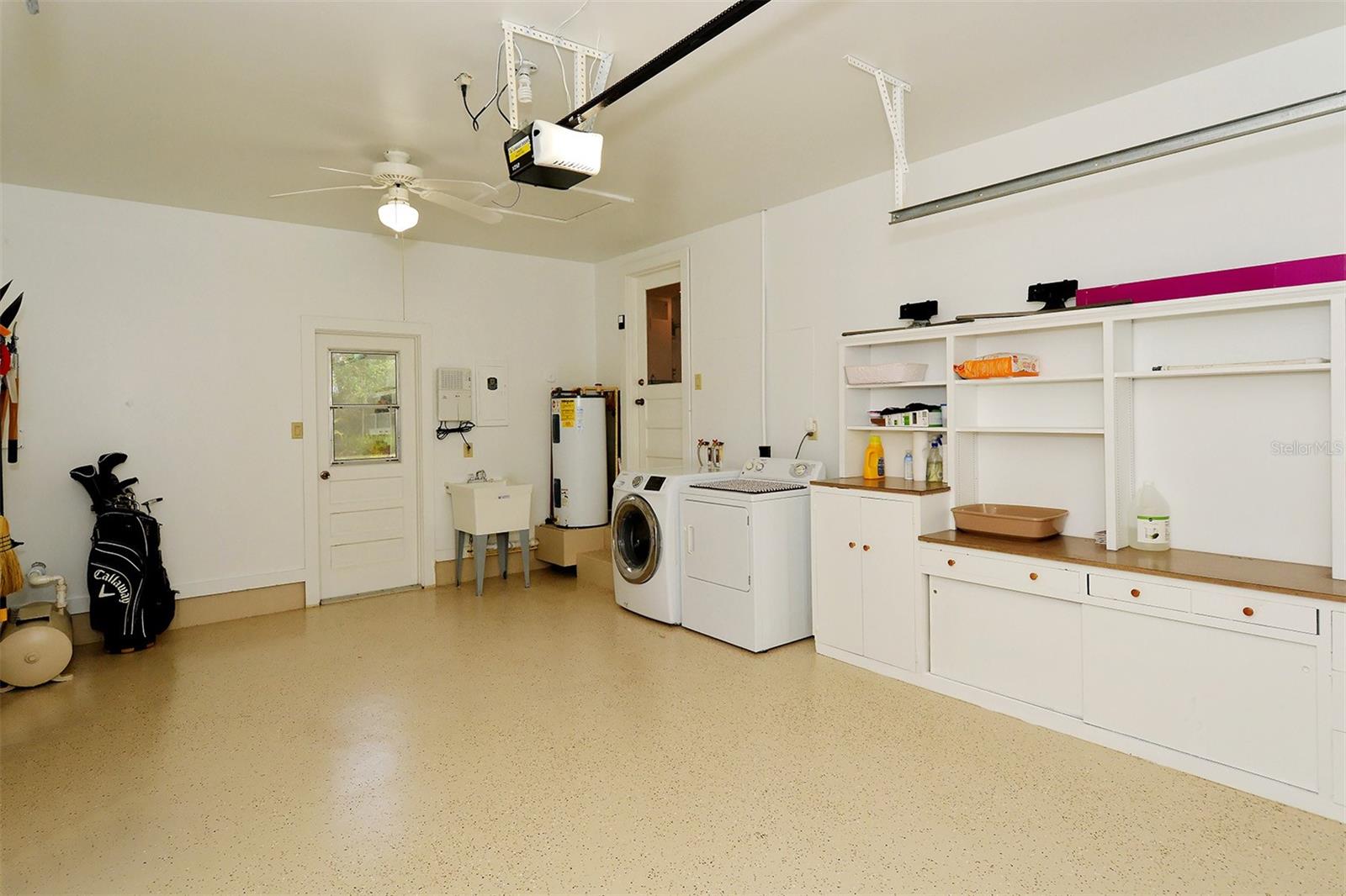 MIDWOOD MANOR - Residential