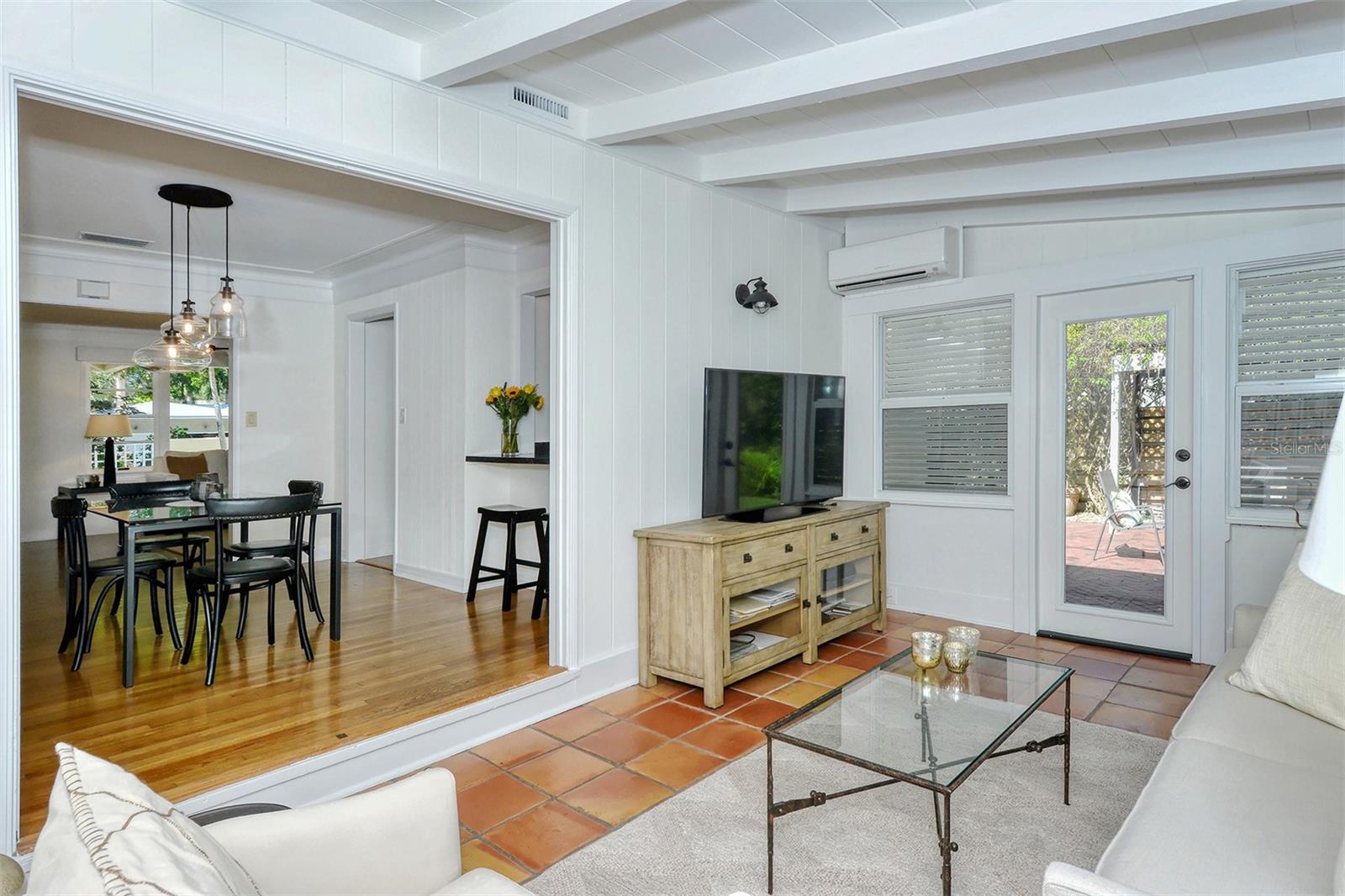 MIDWOOD MANOR - Residential