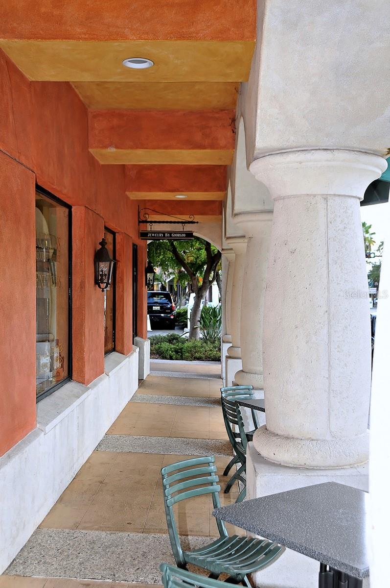 MIDWOOD MANOR - Residential