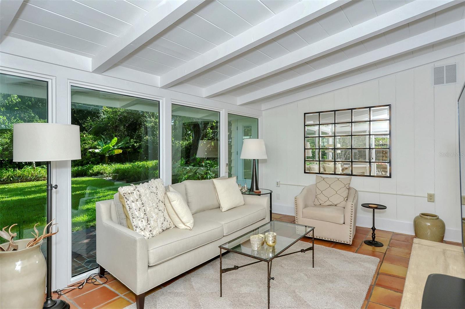 MIDWOOD MANOR - Residential