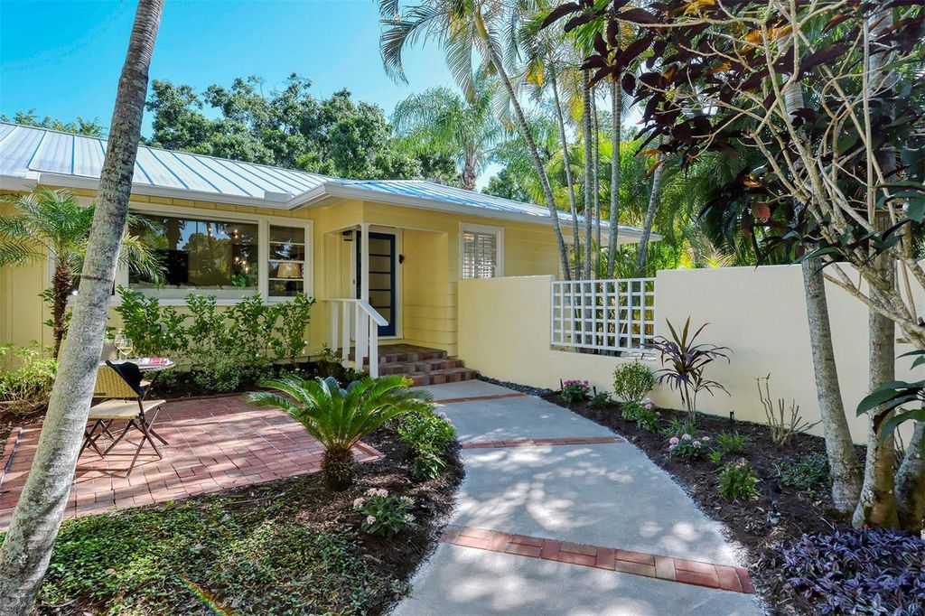 Photo of 1747 Waldemere Street, Sarasota, FL 34239 (MLS # A4600664)