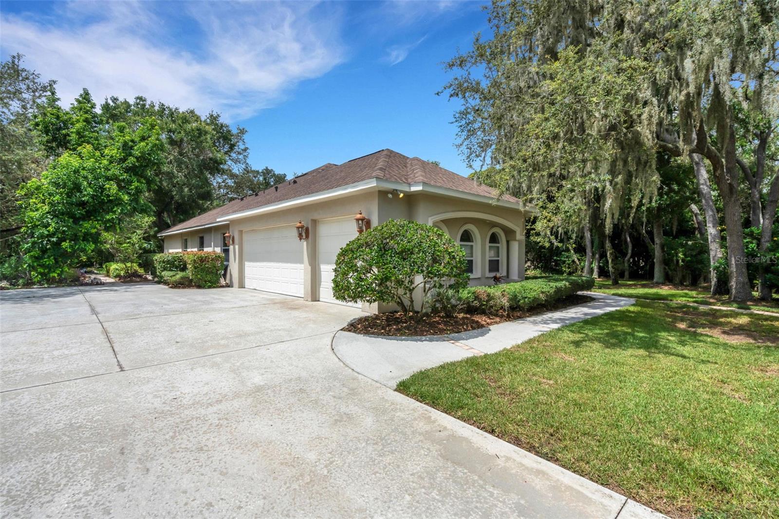 FISH HAWK TRAILS UNIT 6 - Residential
