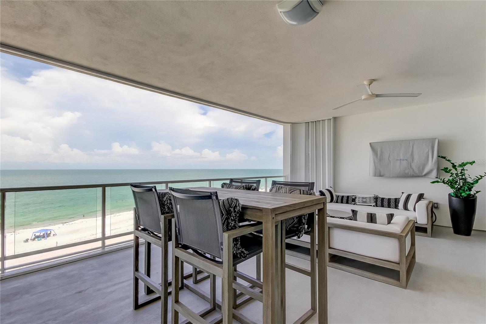 ONELLA CONDO - Residential