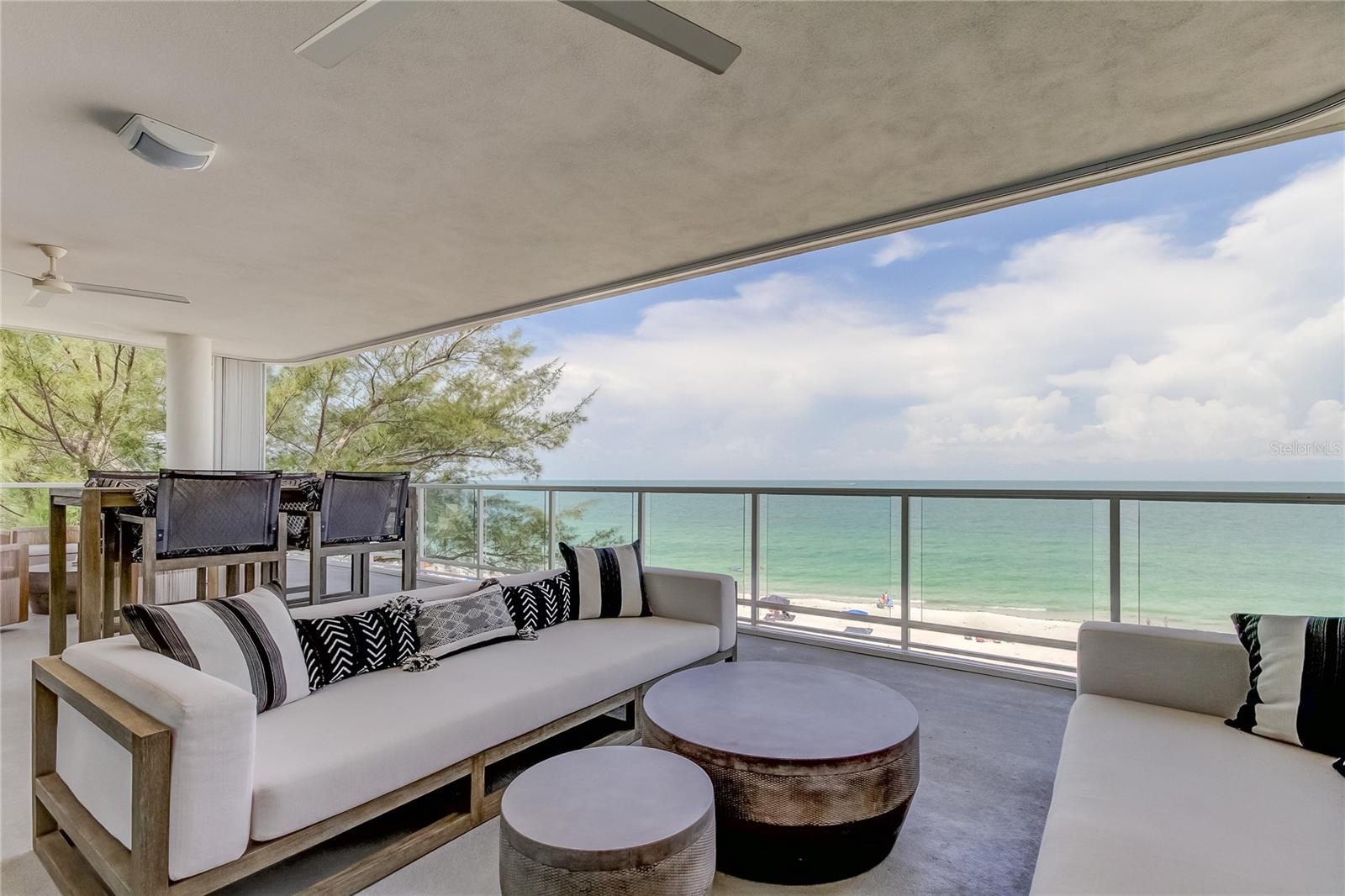 ONELLA CONDO - Residential