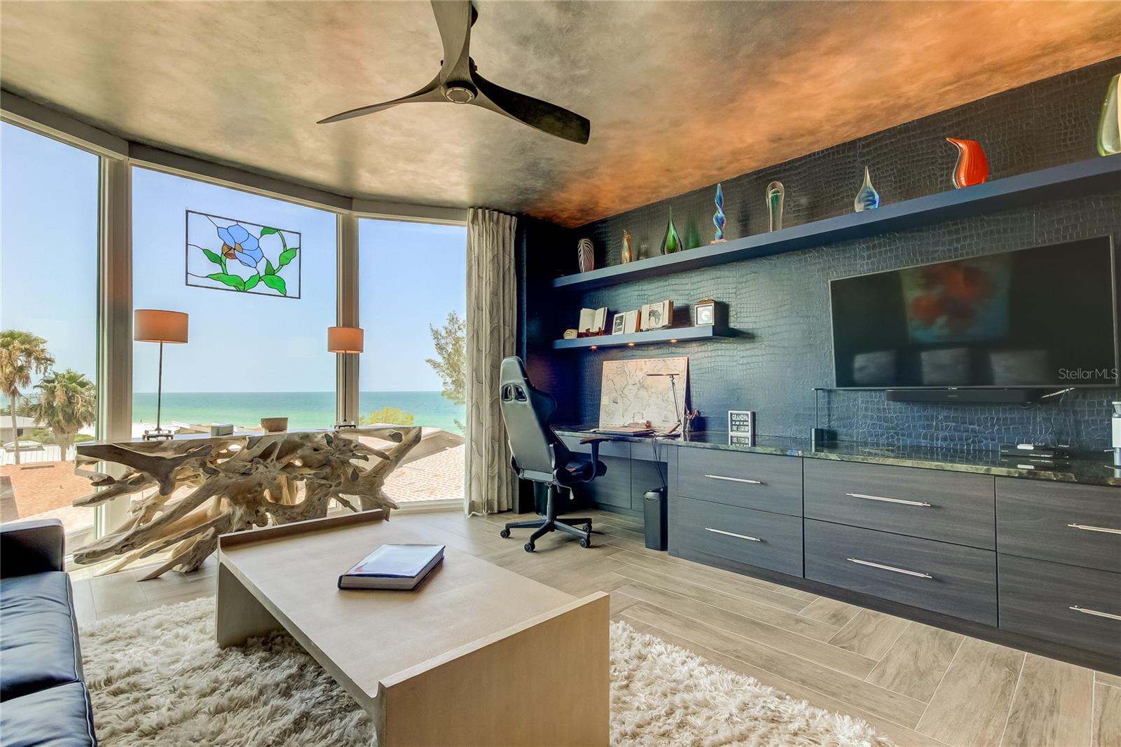 ONELLA CONDO - Residential