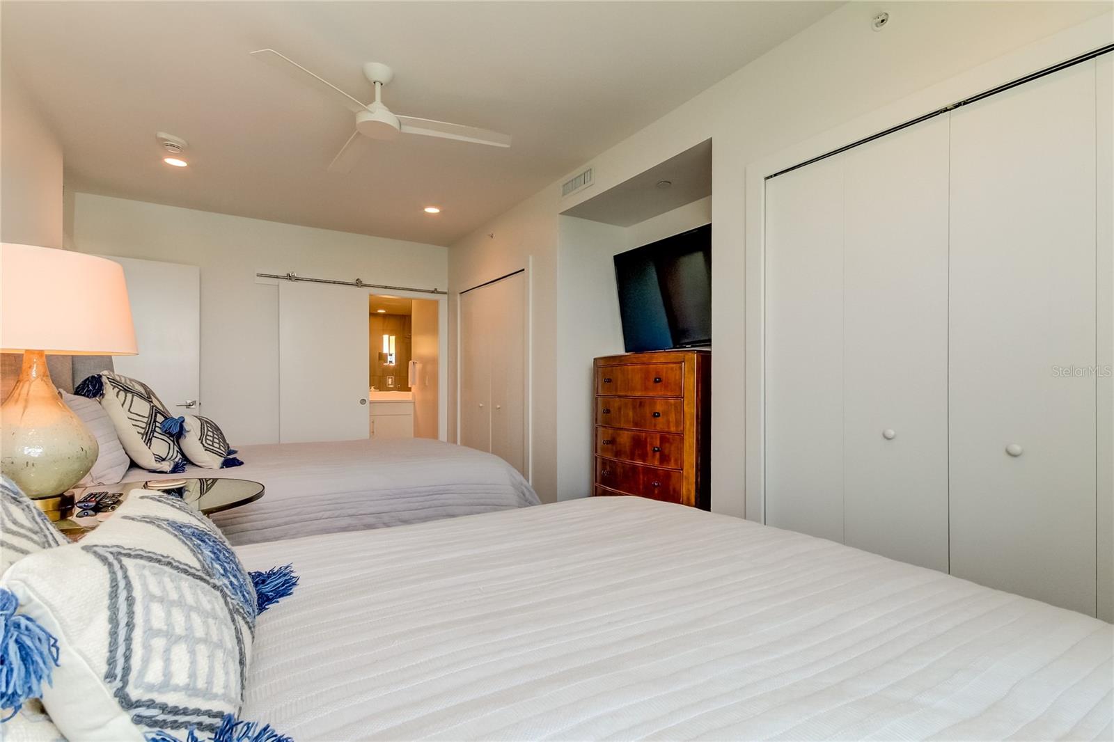 ONELLA CONDO - Residential