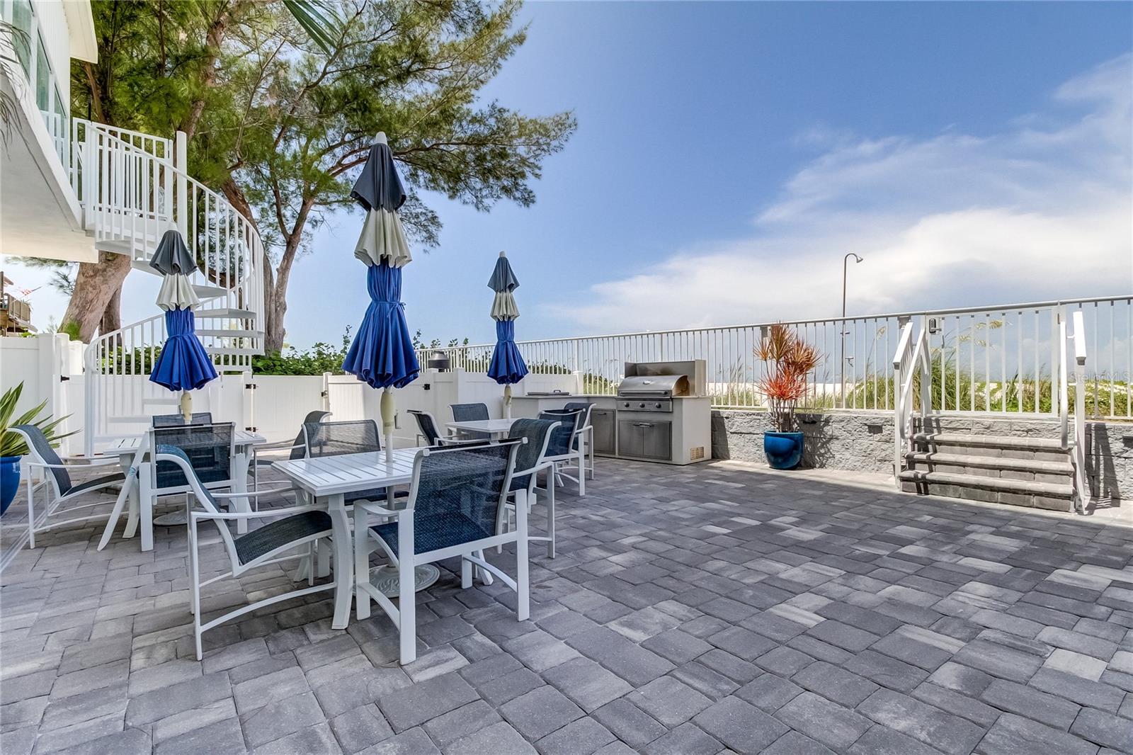 ONELLA CONDO - Residential