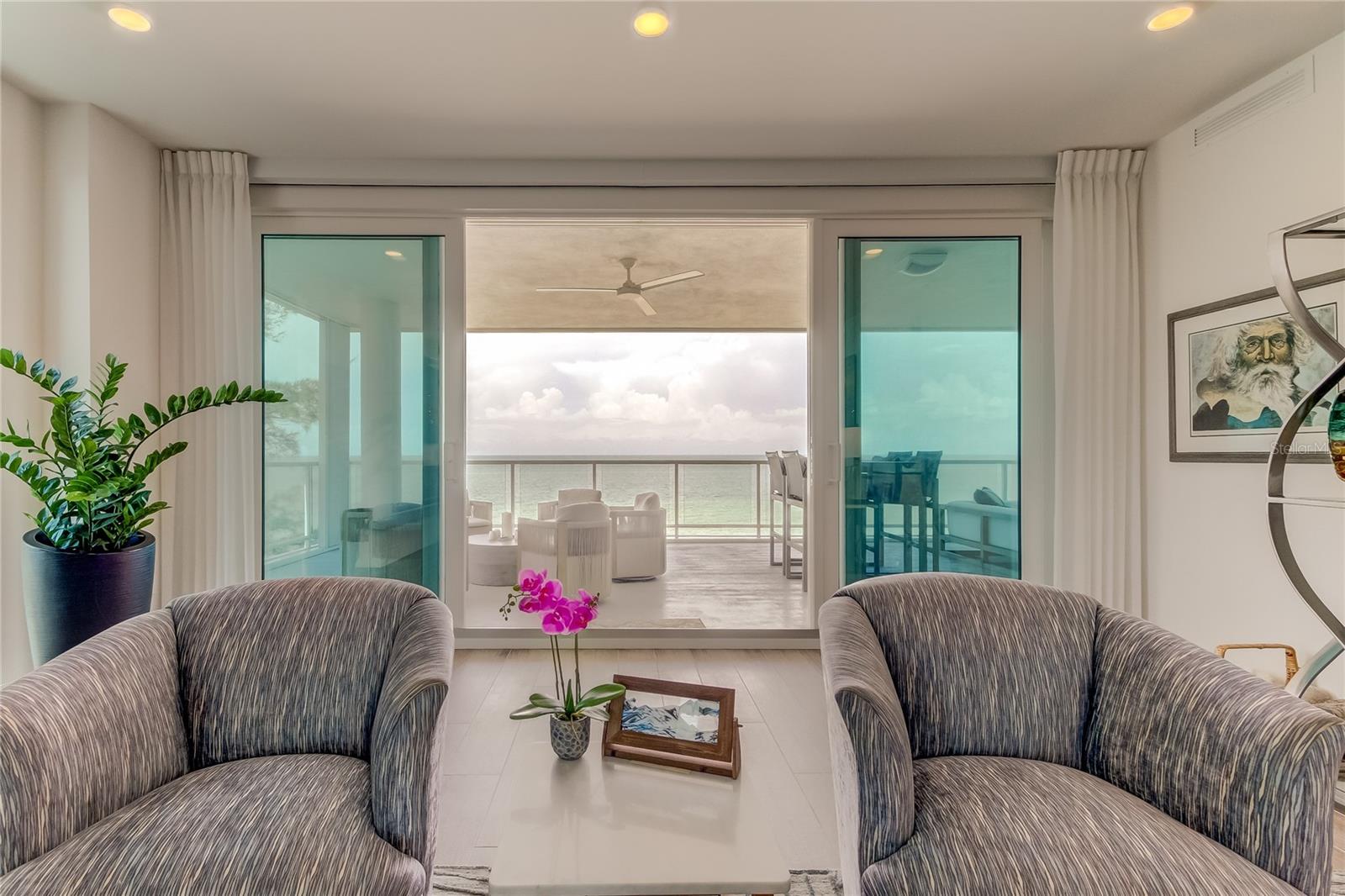 ONELLA CONDO - Residential