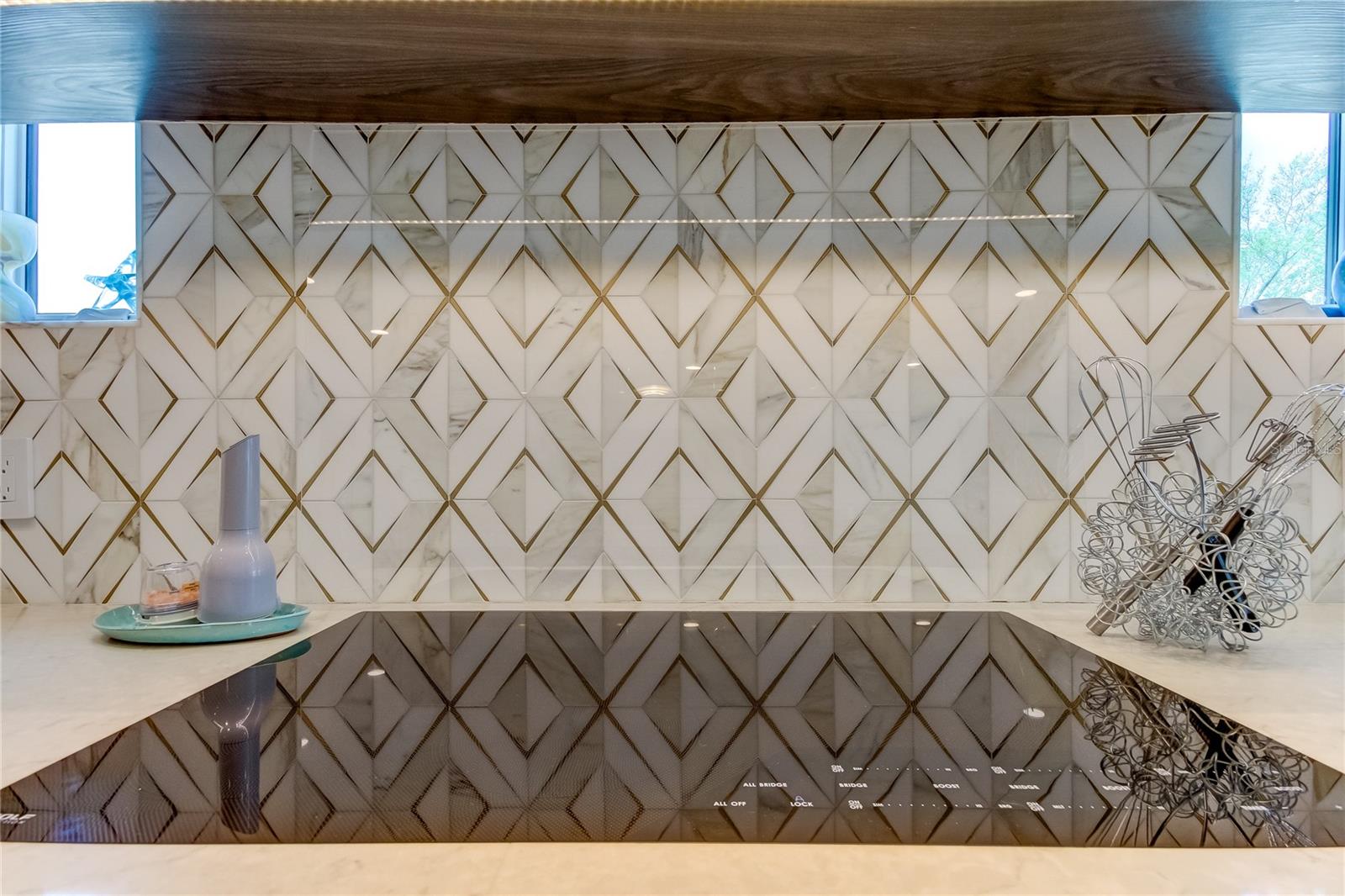 ONELLA CONDO - Residential