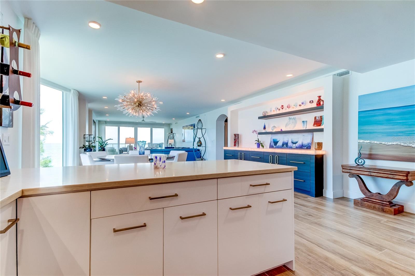 ONELLA CONDO - Residential