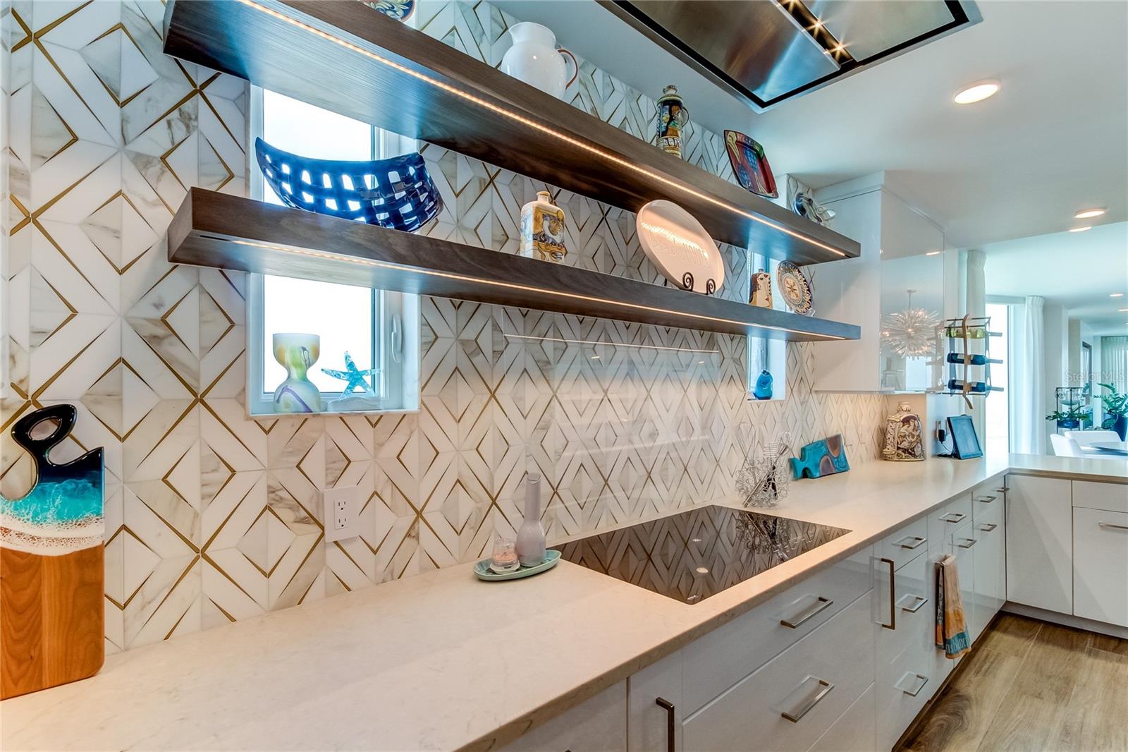 ONELLA CONDO - Residential