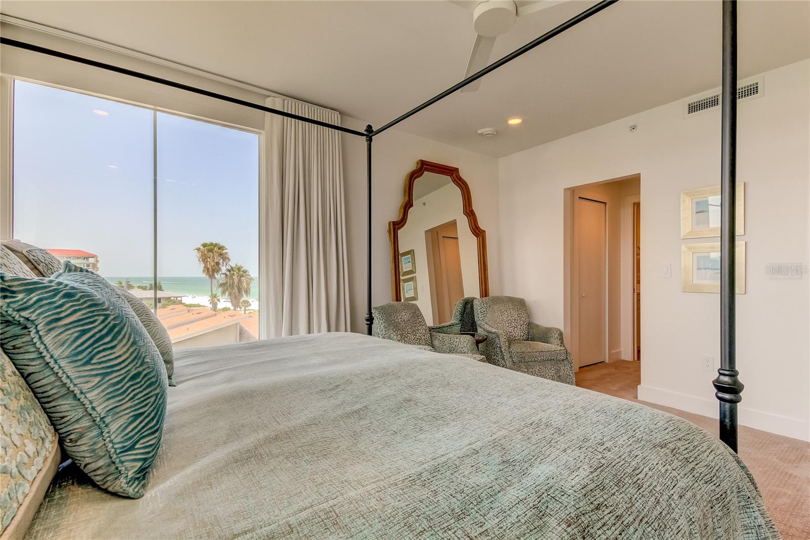 ONELLA CONDO - Residential