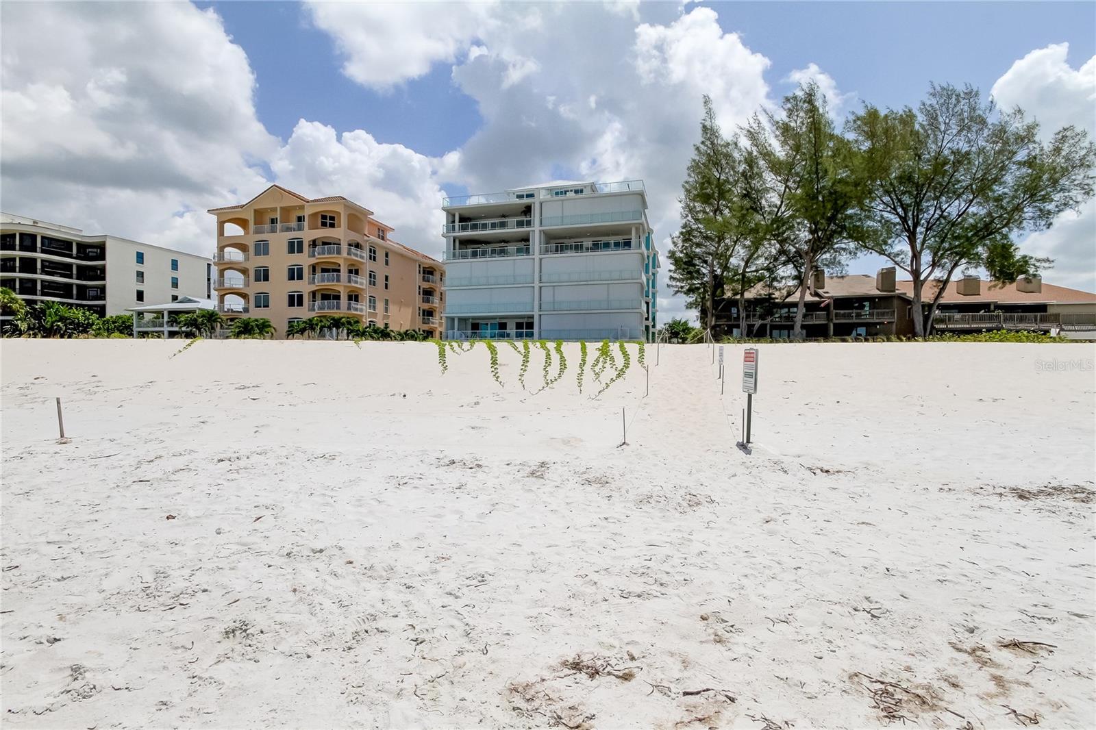 ONELLA CONDO - Residential