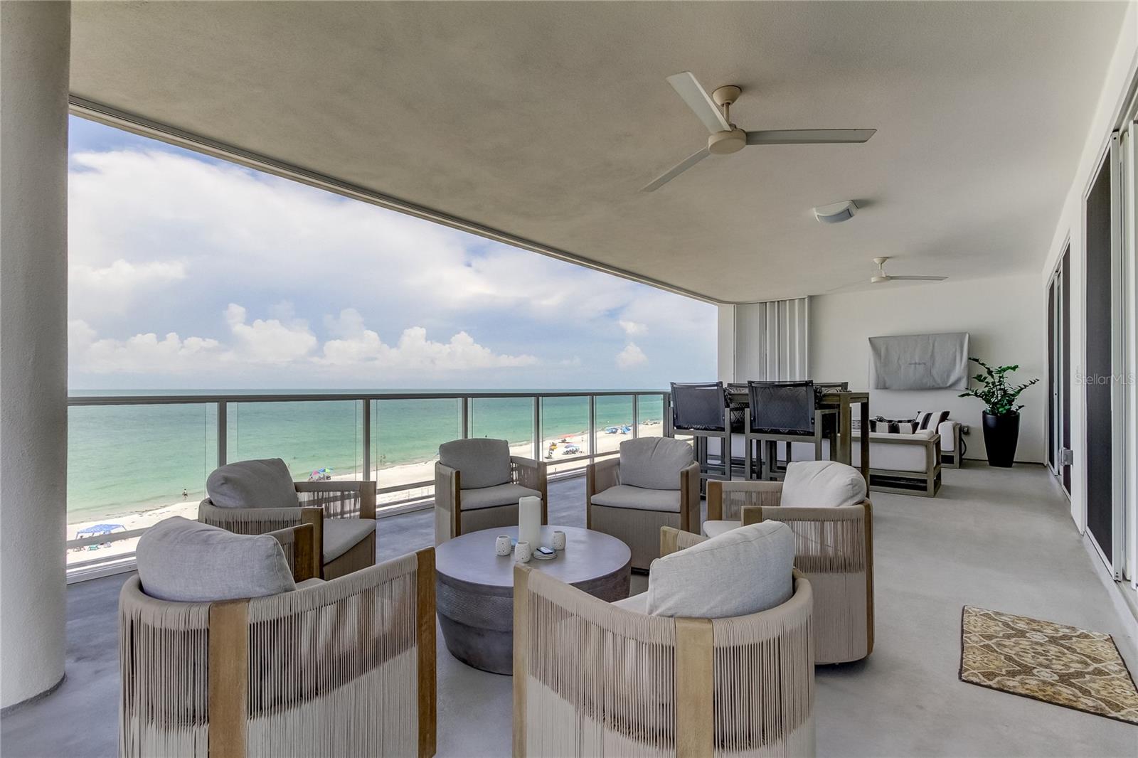 ONELLA CONDO - Residential