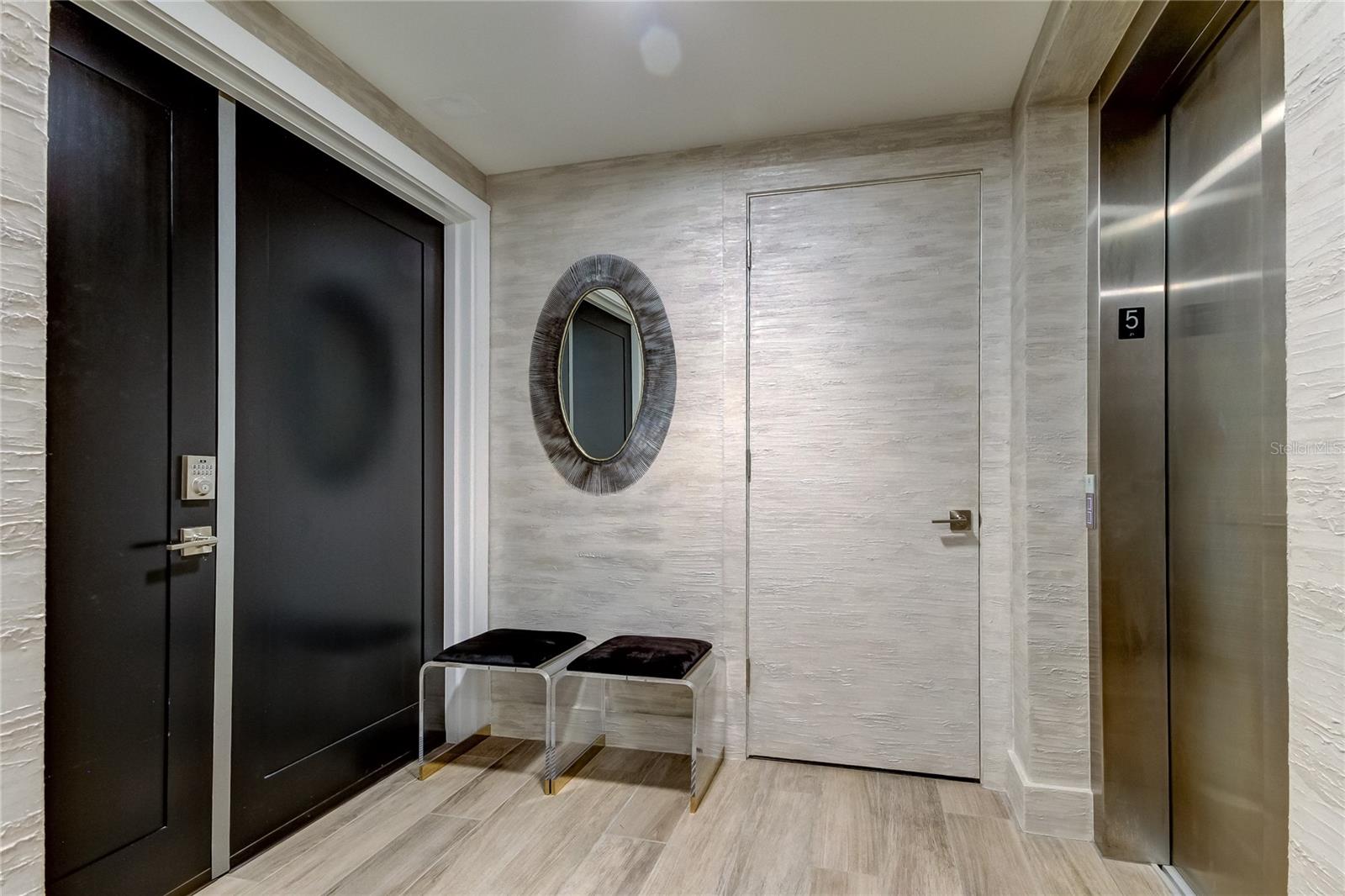 ONELLA CONDO - Residential