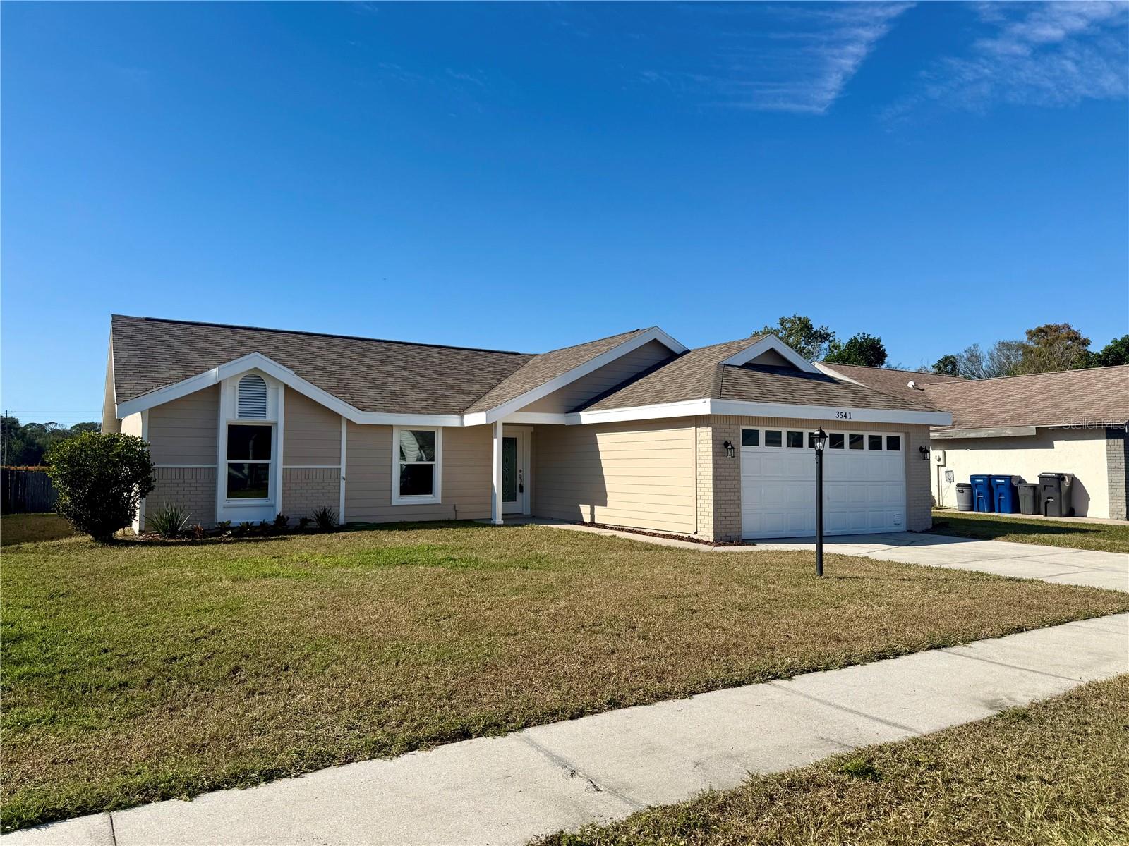 CENTRE LAKE - Residential Lease