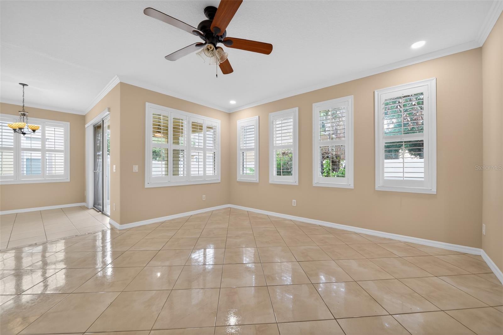 NEWBURY PARK - Residential