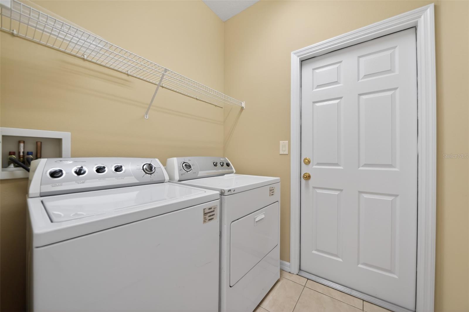 NEWBURY PARK - Residential