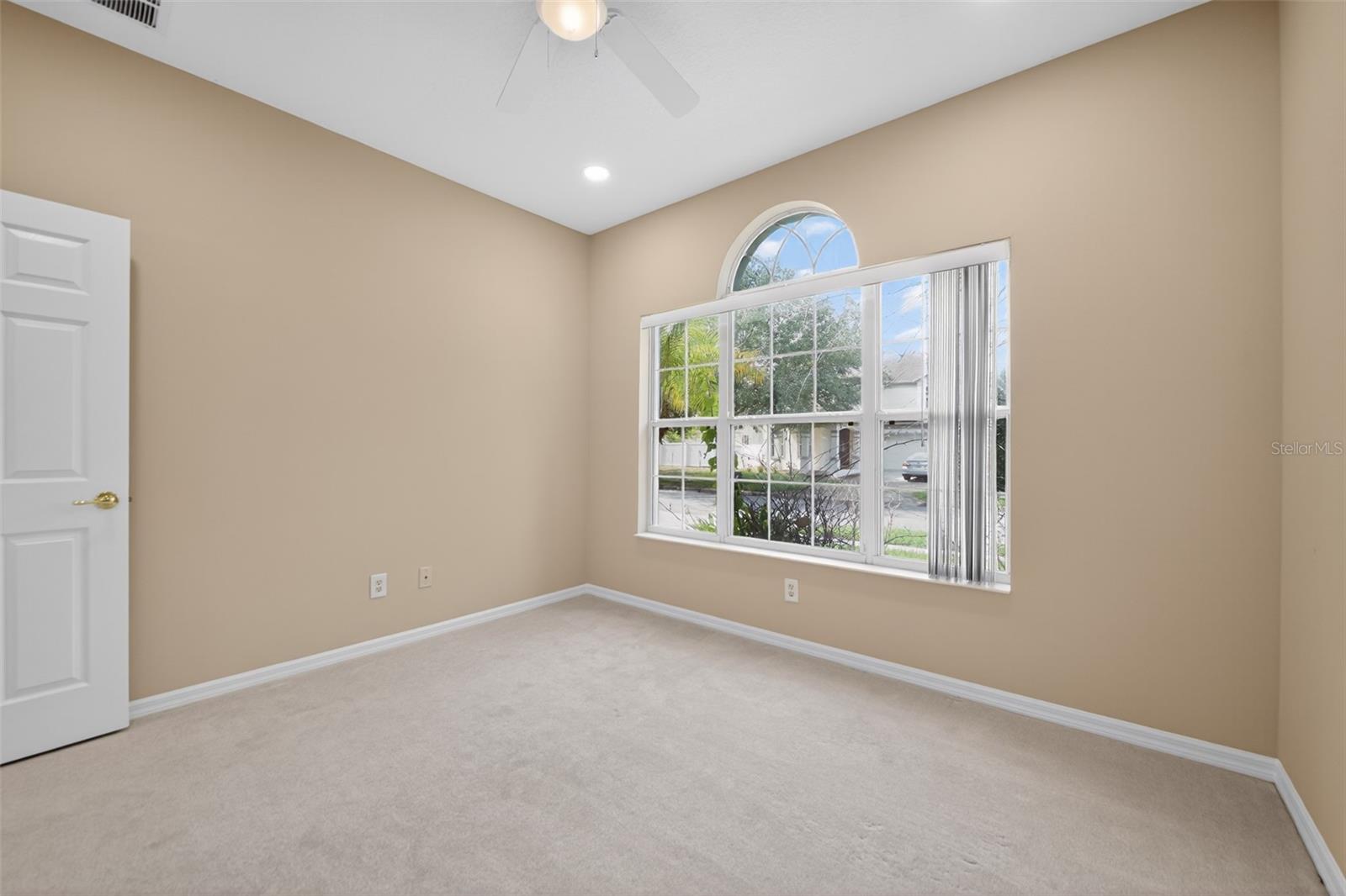 NEWBURY PARK - Residential