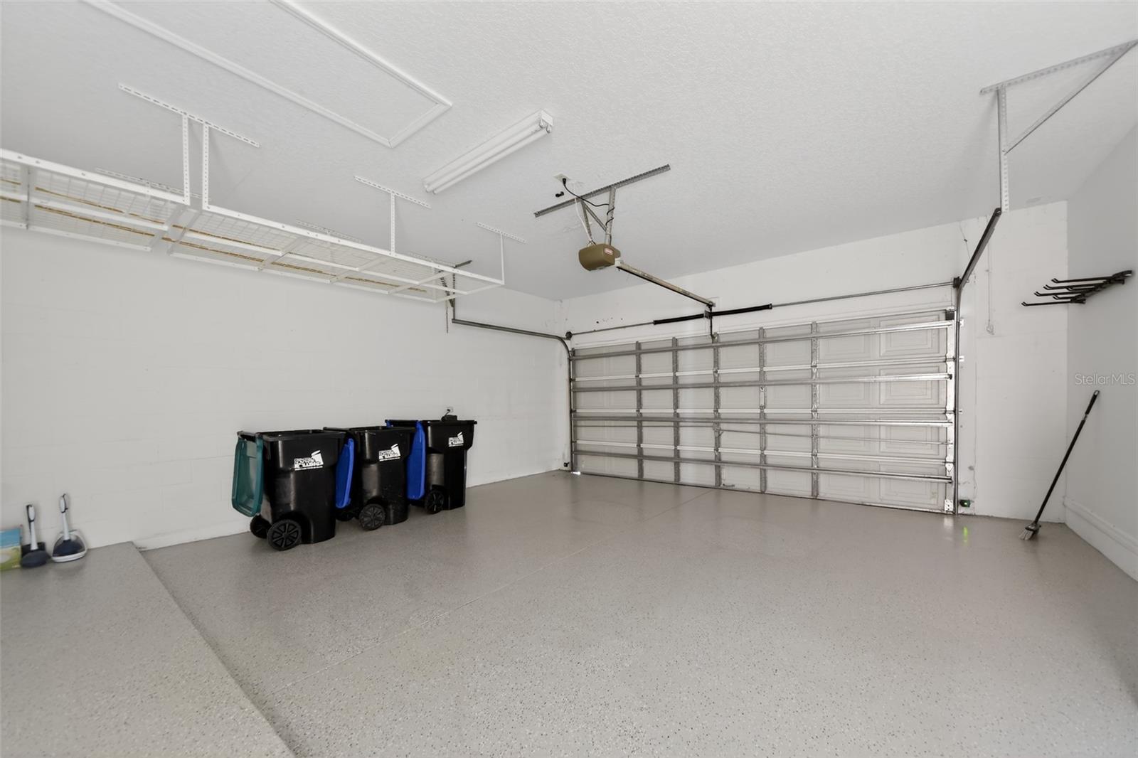 NEWBURY PARK - Residential