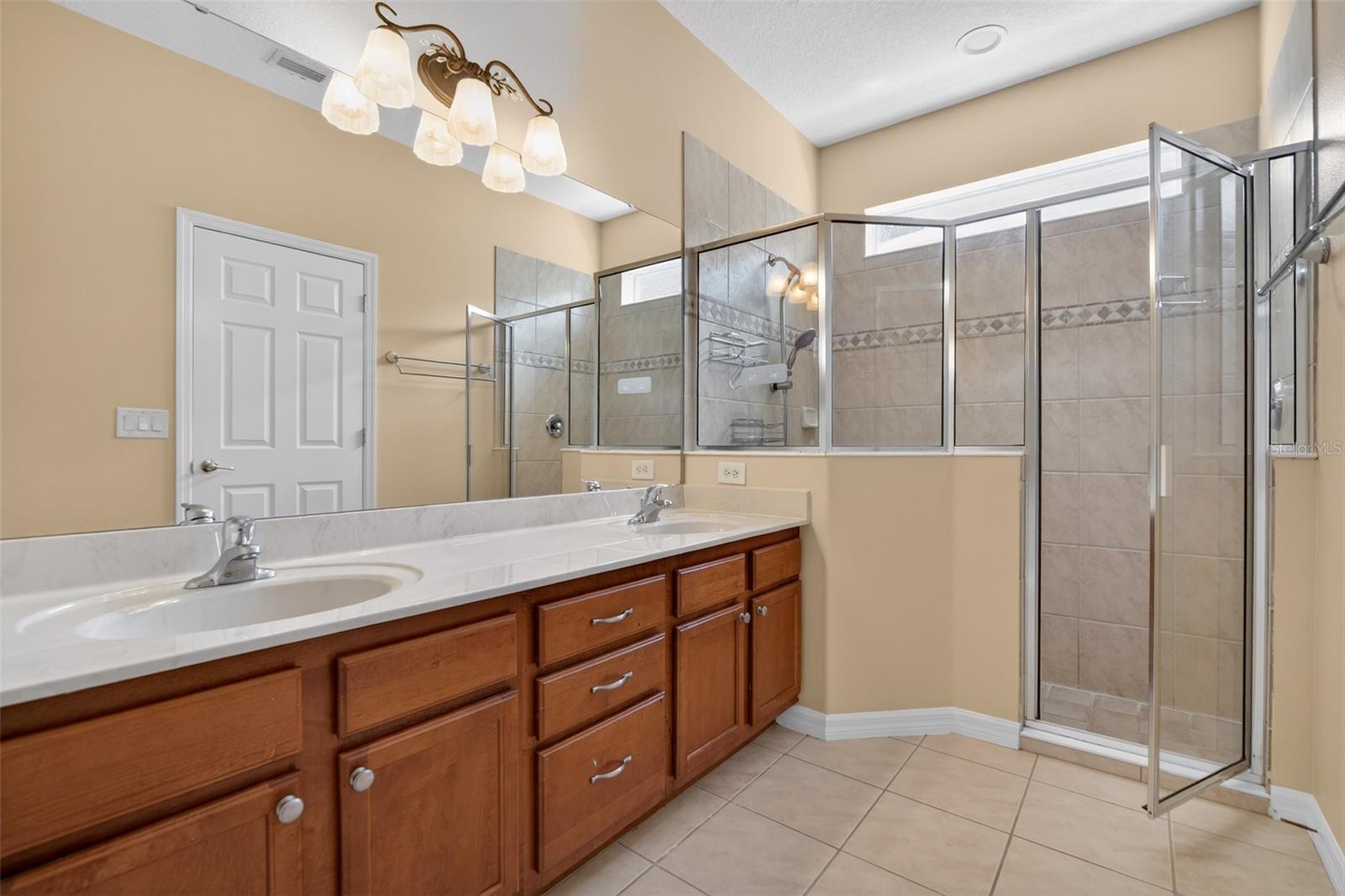 NEWBURY PARK - Residential