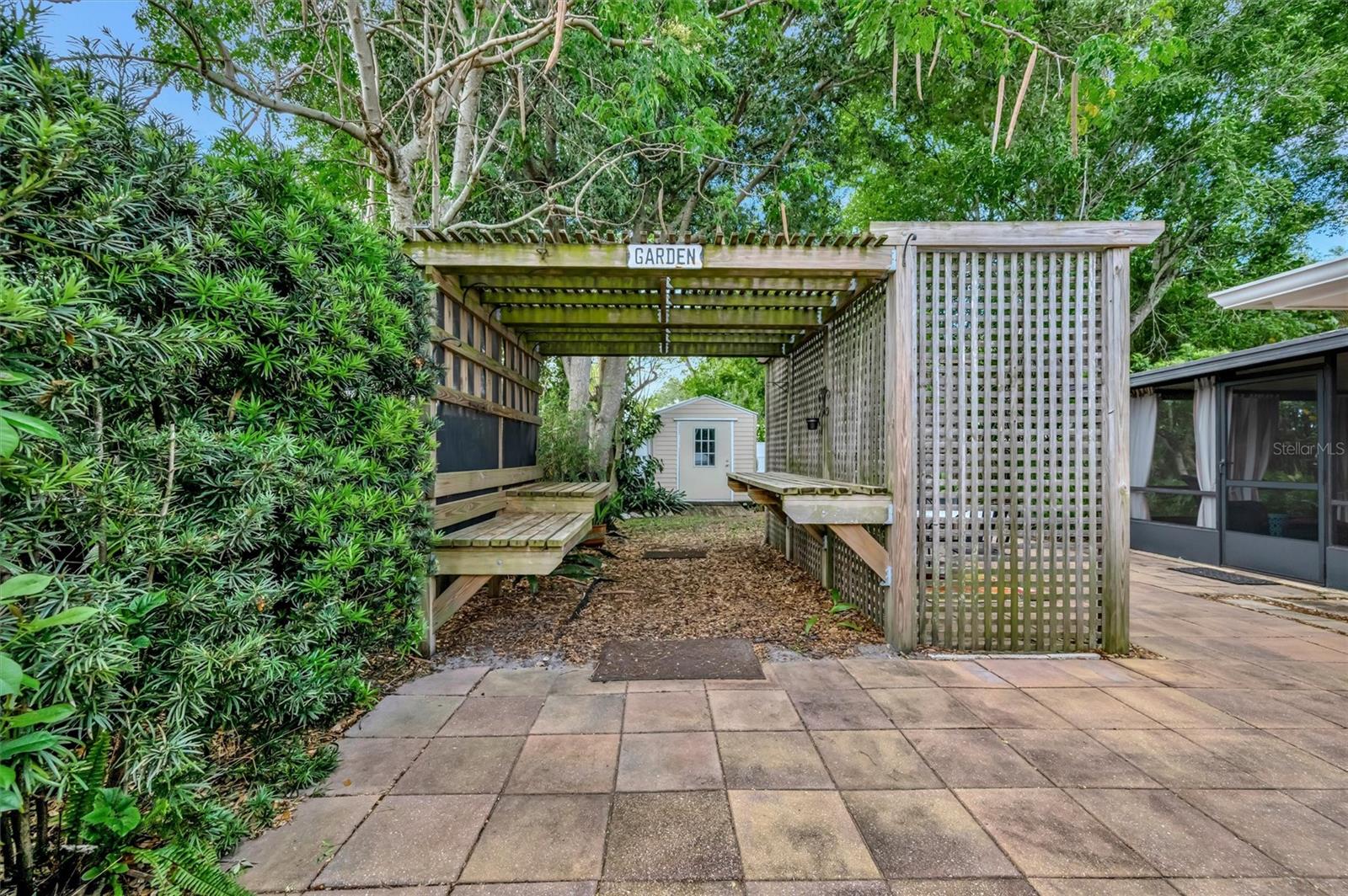 SOUTH GATE RIDGE 03 - Residential