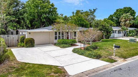 Photo of 4478 Coco Ridge Circle, Sarasota, FL 34233 (MLS # A4689676)