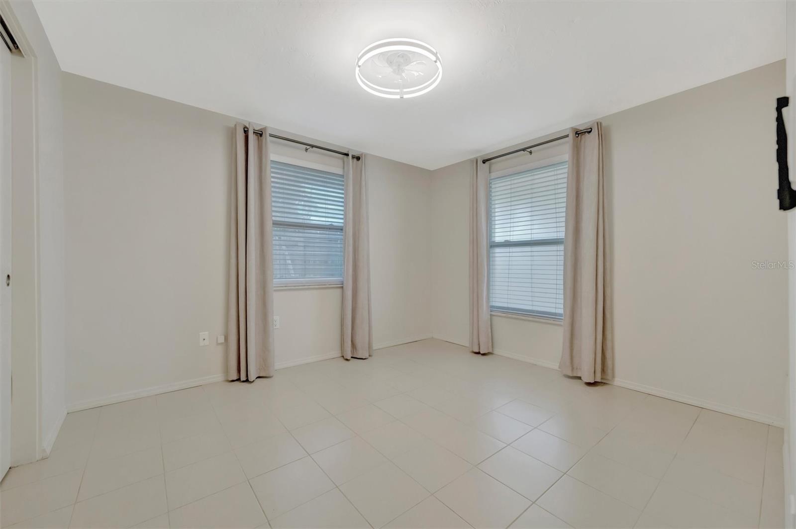 SOUTH GATE RIDGE 03 - Residential