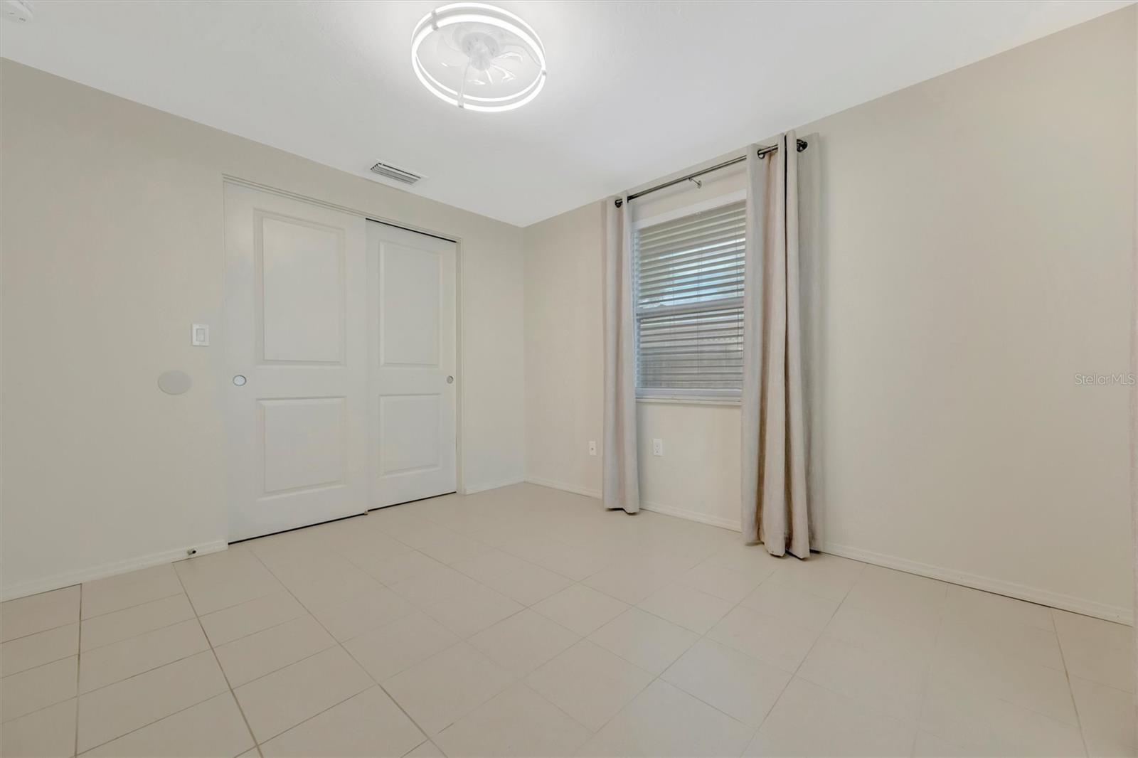 SOUTH GATE RIDGE 03 - Residential