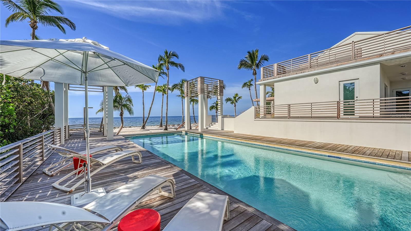 SANDERLING CLUB - Residential