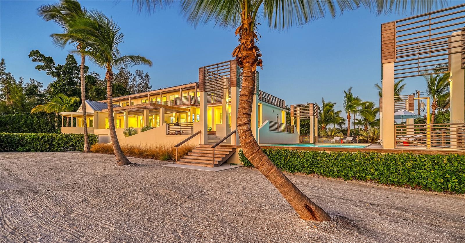 SANDERLING CLUB - Residential
