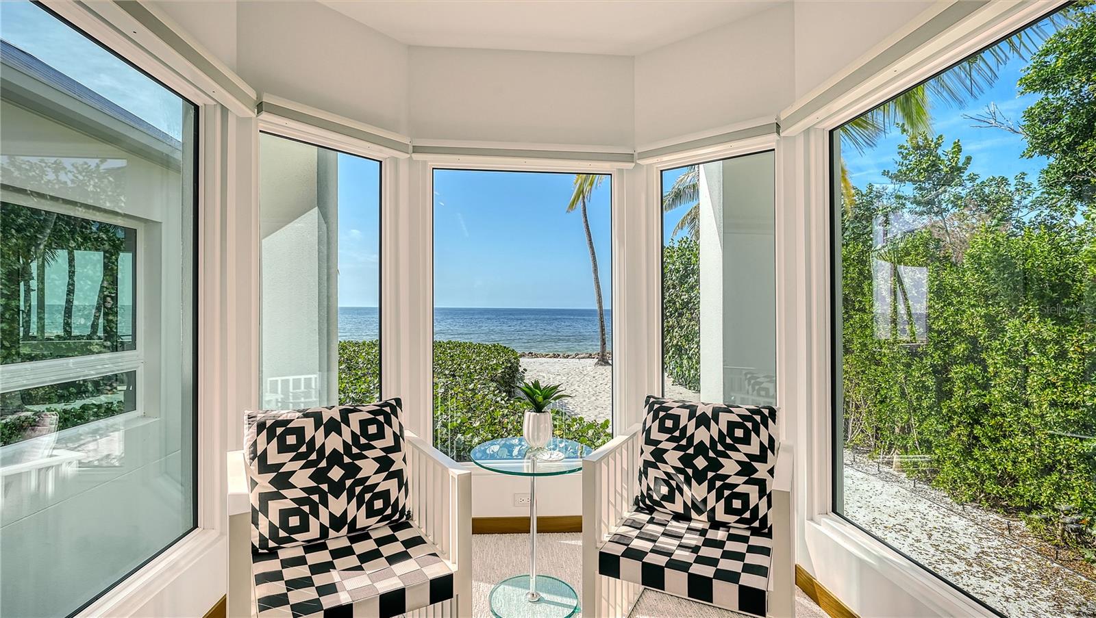 SANDERLING CLUB - Residential