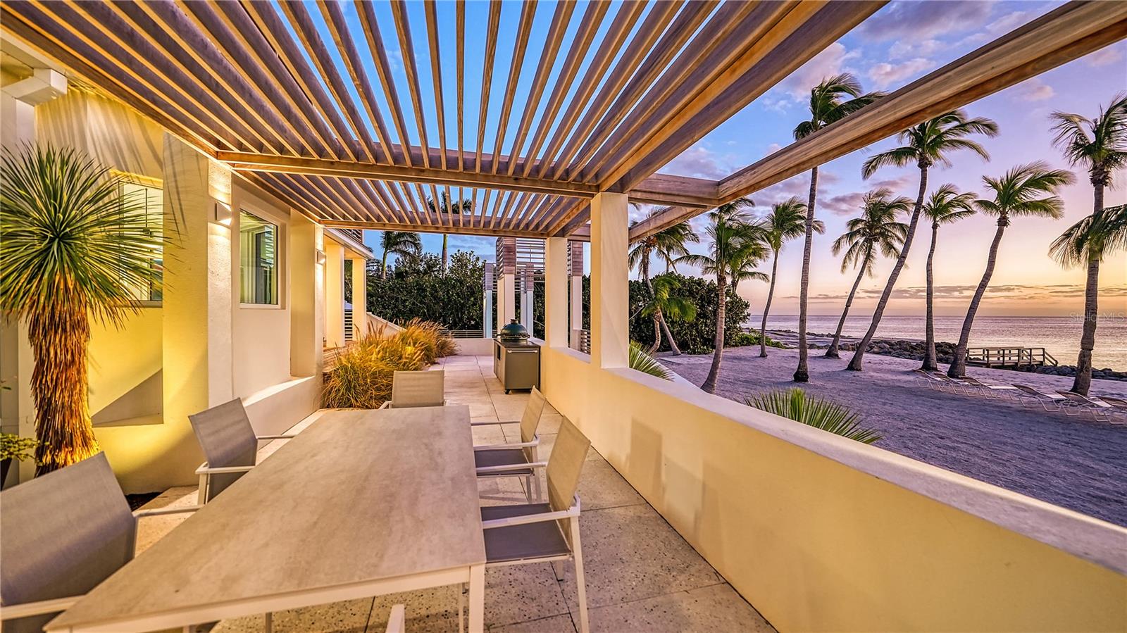 SANDERLING CLUB - Residential