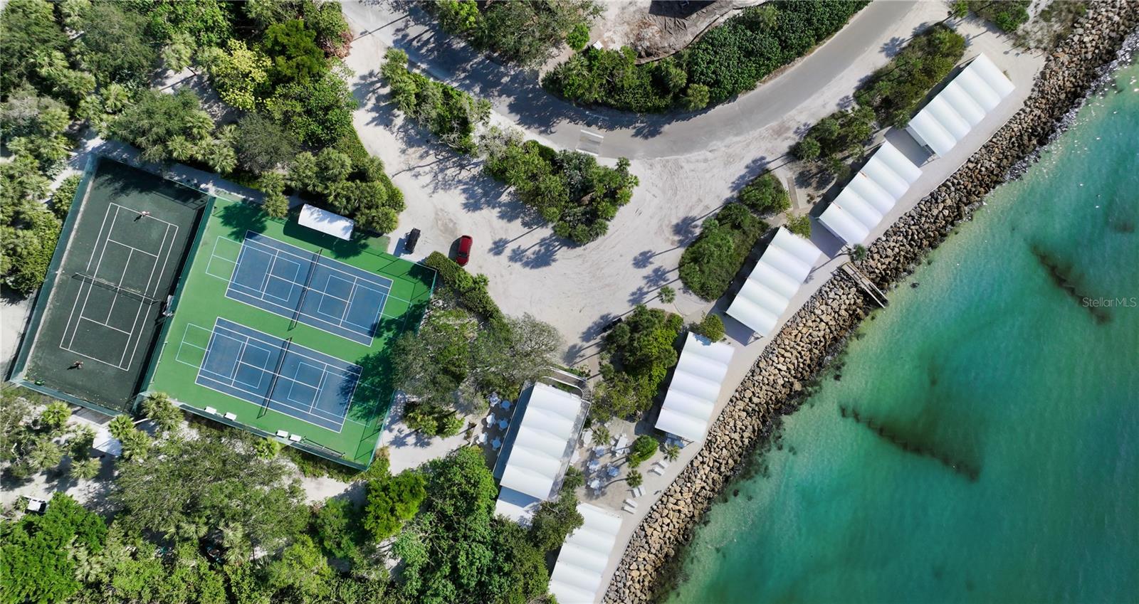 SANDERLING CLUB - Residential