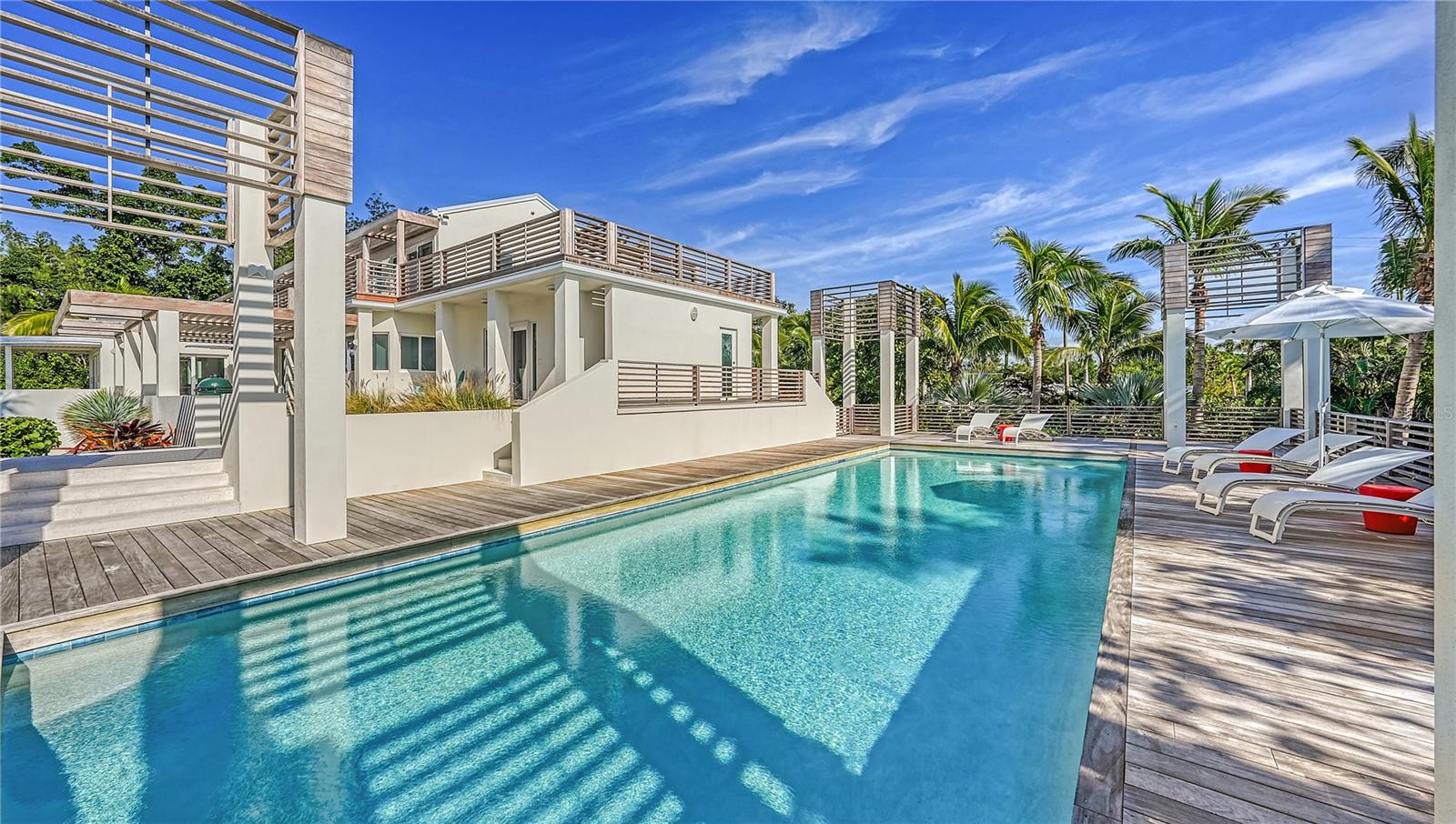SANDERLING CLUB - Residential
