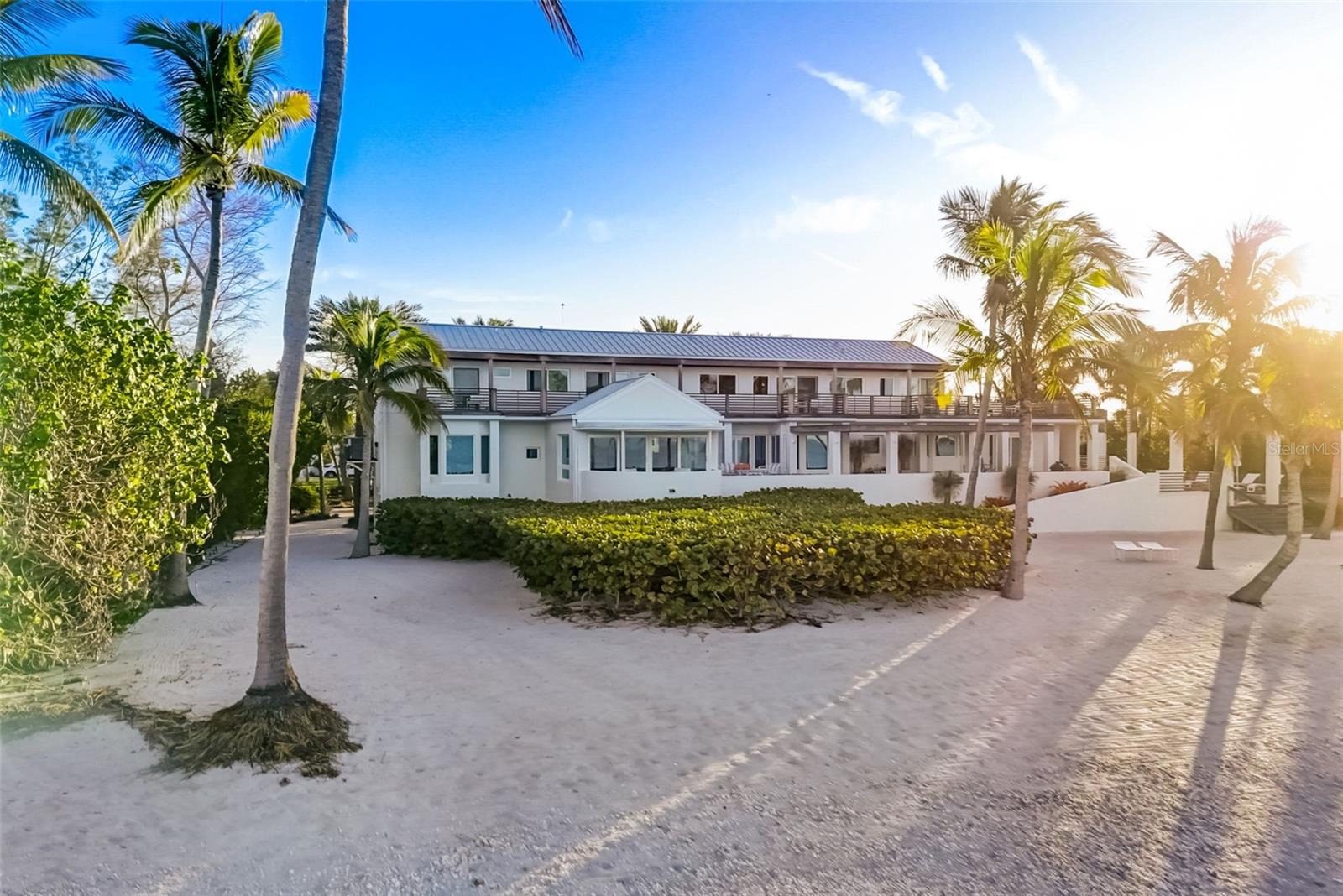 SANDERLING CLUB - Residential