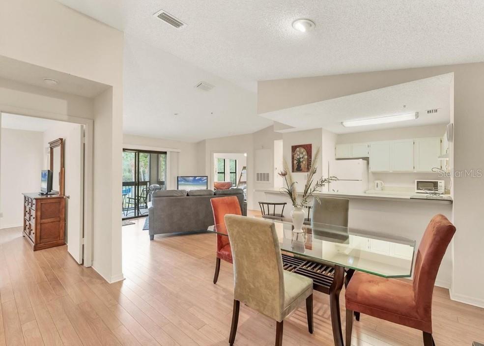 VINTAGE GRAND - Residential Lease