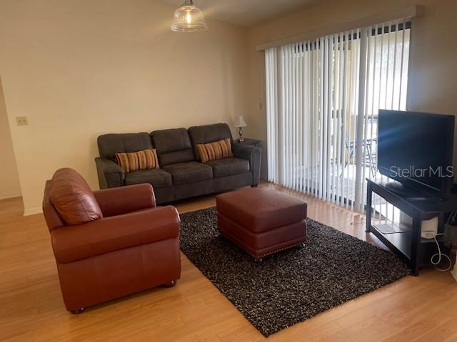 VINTAGE GRAND - Residential Lease