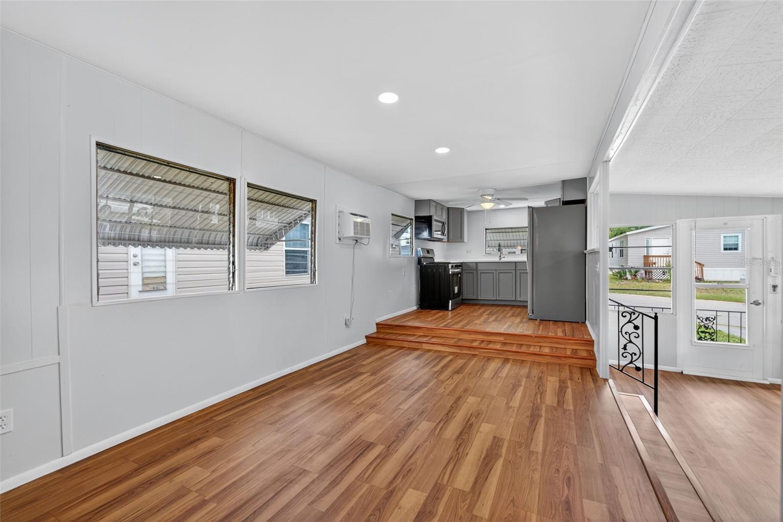 TRI-PAR ESTATES - Residential