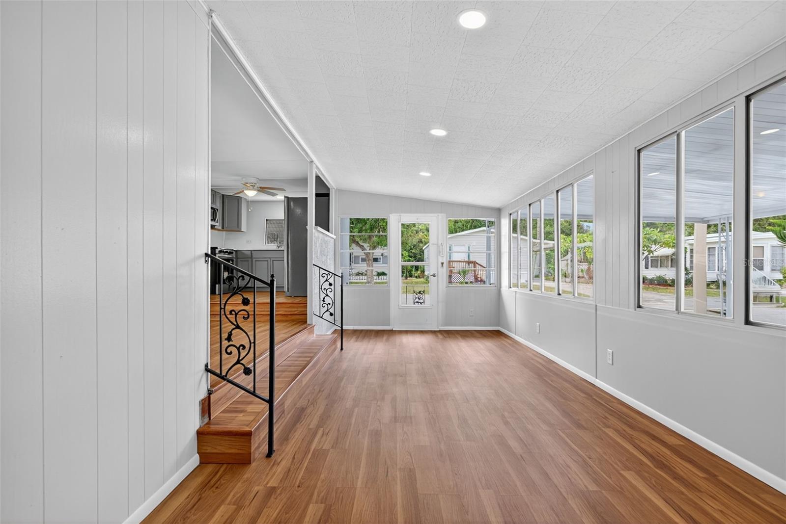 TRI-PAR ESTATES - Residential