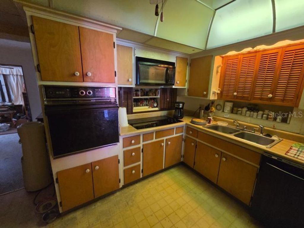 Photo of 2406 Dunbar Avenue, Melbourne, FL 32901 (MLS # TB8485721)