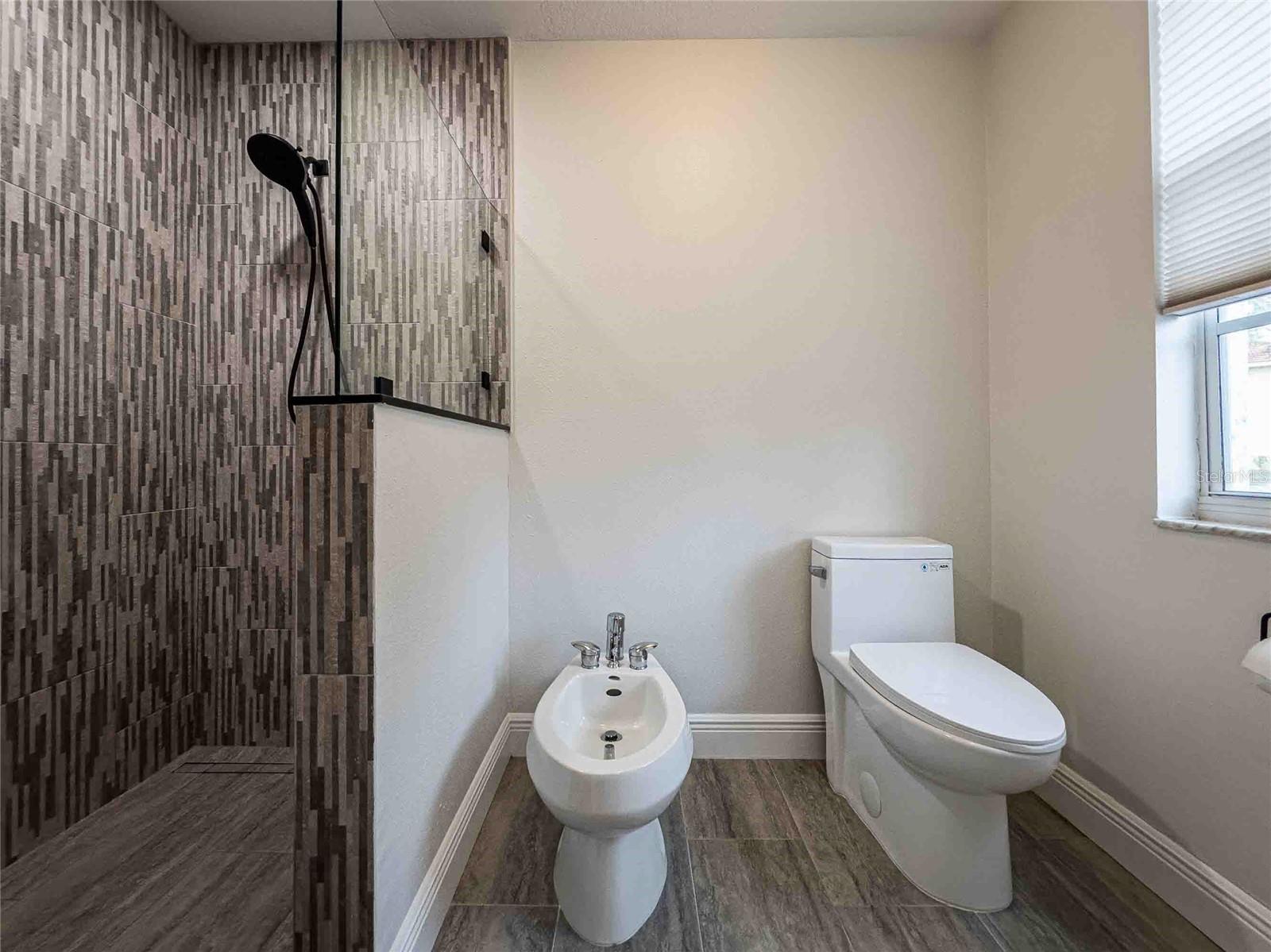 CALIENTE APTS CONDO - Residential